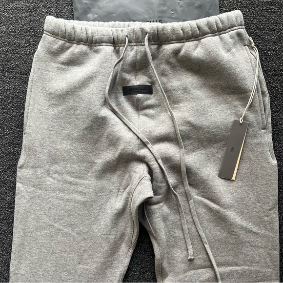 Essentials Men's dark oatmeal Joggers - Picture 2 of 7